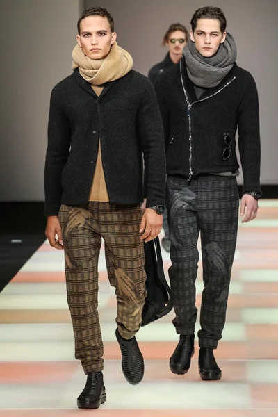 Look 17